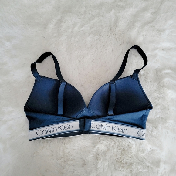 🦋CALVIN KLEIN BRAND NEW PUSH UP PLUNGE SIZE 34B - Picture 3 of 5